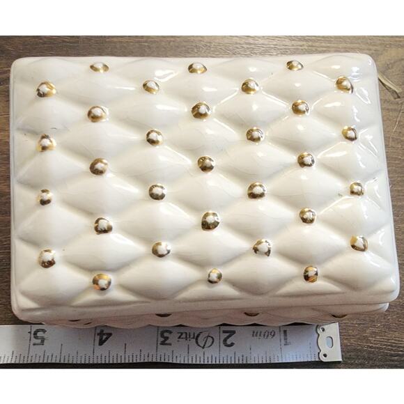 Arnel's Quilted Pattern White Gold Powder Box & Trinket Box Vanity Set - Picture 8 of 10